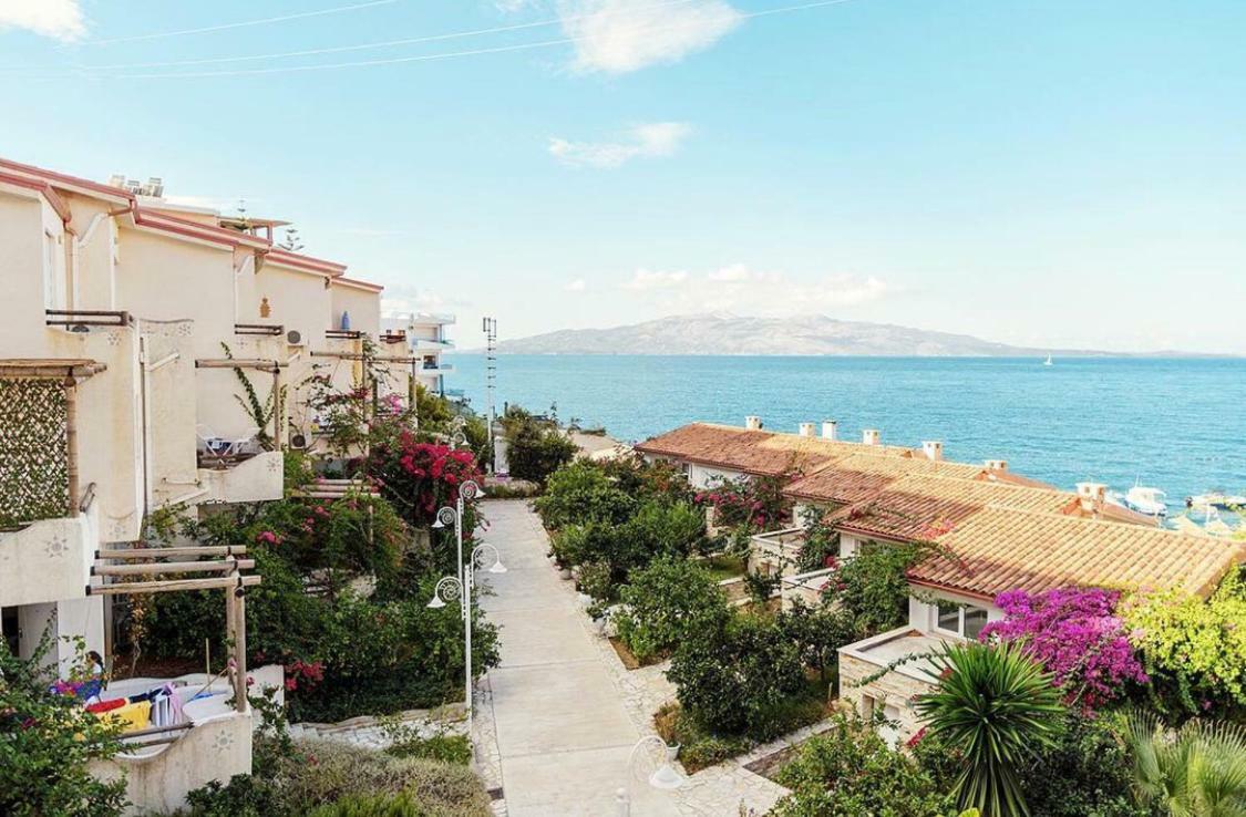 Villa 23 On The Bay Саранда Екстер'єр фото